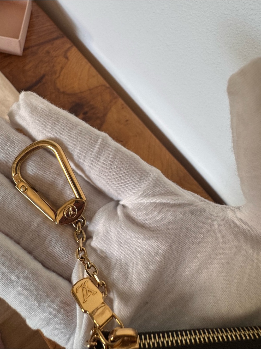 Louis Vuitton Monogram Canvas Card & Key Pouch in Brown PRISTINE - Picture 10 of 10
